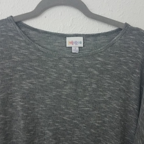 𝅺lularoe Small tshirt hi low blouse oversized tunic - Picture 3 of 6